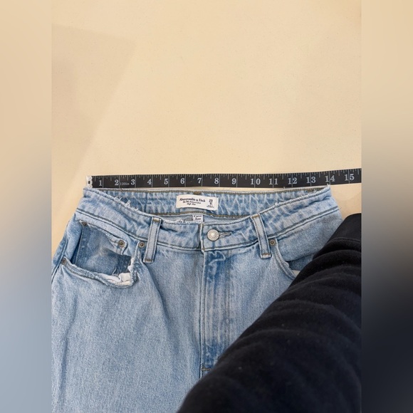 Abercrombie & Fitch The 90s Relaxed High Rise Jeans - Picture 5 of 7